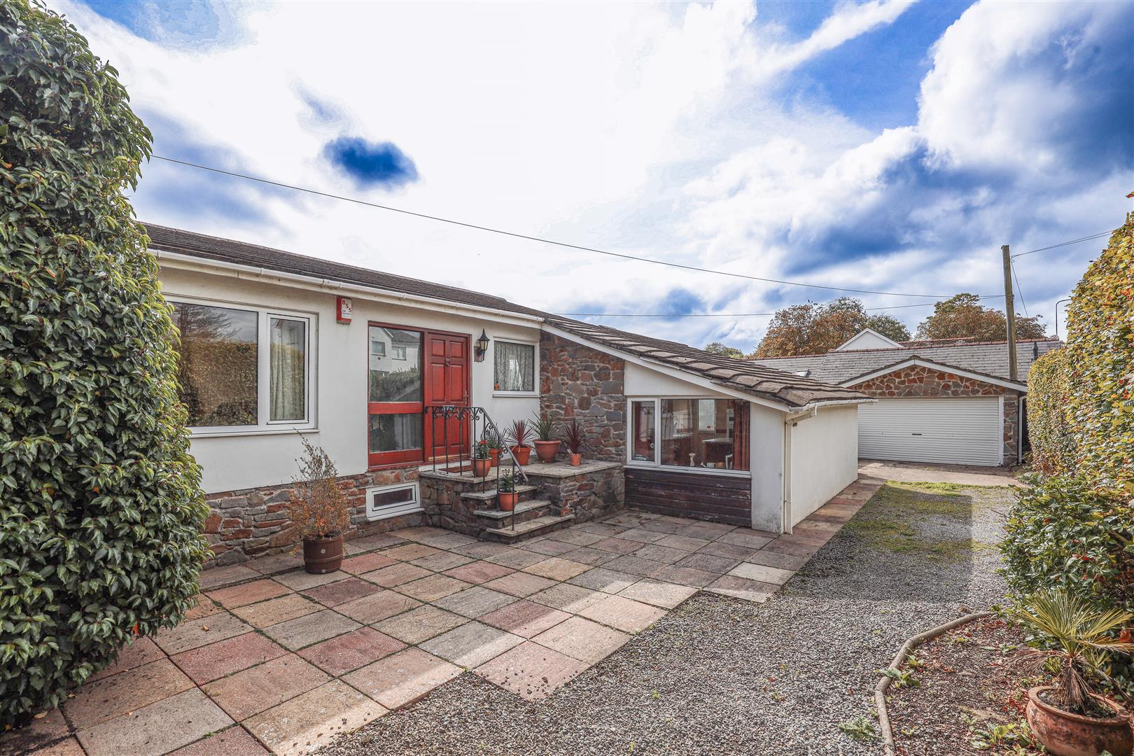 Cowbridge Road, St. Nicholas, Vale of Glamorgan, CF5 6SH